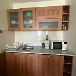 Prime Location One Bed With Hydro Bath In Royal Plaza בורובץ