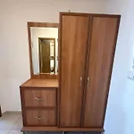Prime Location One Bed With Hydro Bath In Royal Plaza * בורובץ