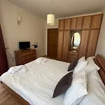 Prime Location One Bed With Hydro Bath In Royal Plaza Apartament Borowec