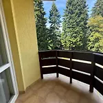 Prime Location One Bed With Hydro Bath In Royal Plaza דירה בורובץ