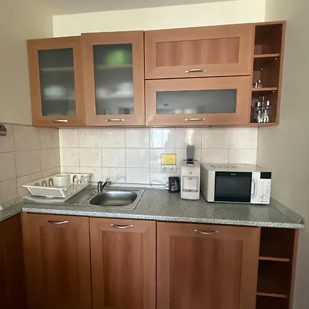 Prime Location One Bed With Hydro Bath In Royal Plaza Borowez