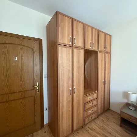 Prime Location One Bed With Hydro Bath In Royal Plaza Borowez